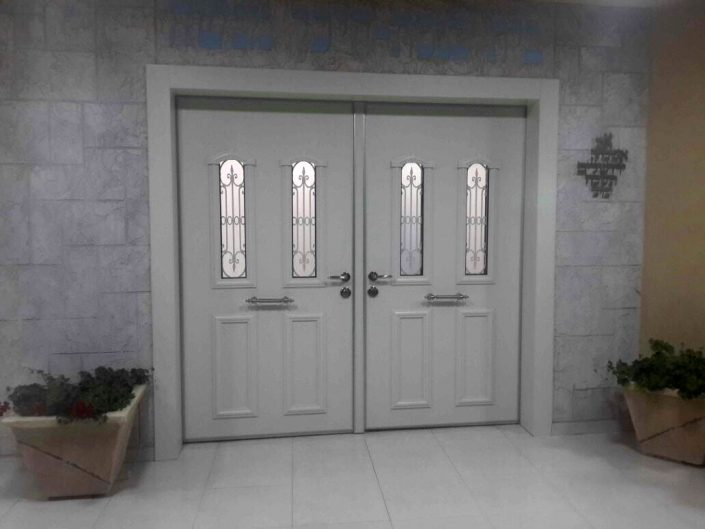 דלתות כניסה בטבריה